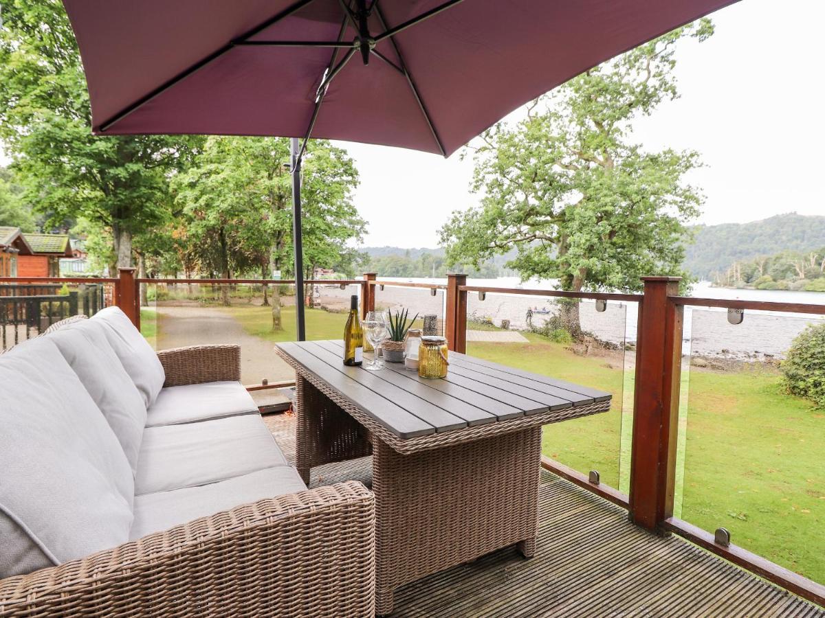 Loubi'S Lakeside Lodge วินเดอร์เมียร์ ภายนอก รูปภาพ