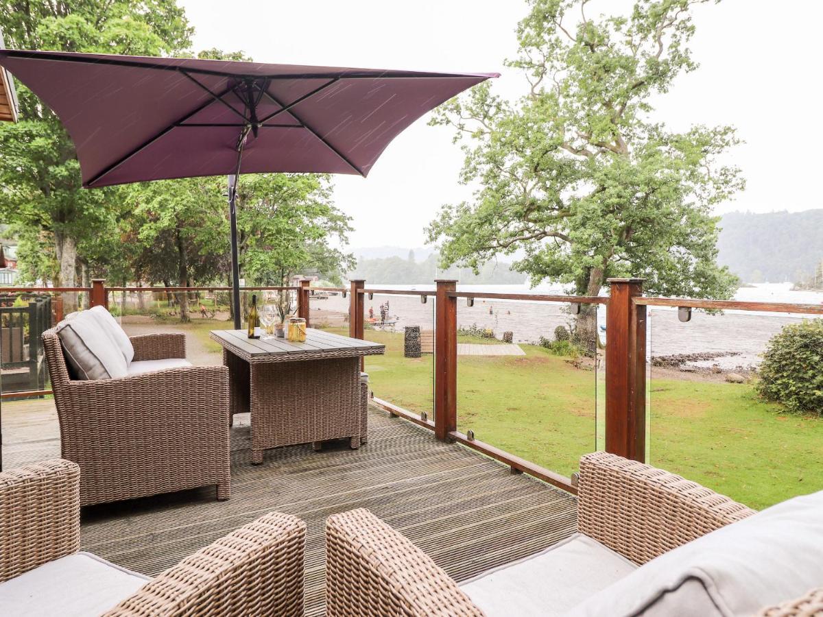 Loubi'S Lakeside Lodge วินเดอร์เมียร์ ภายนอก รูปภาพ